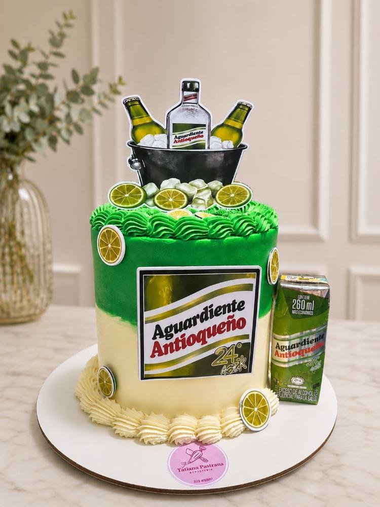 Torta en crema con toppers Tatiana Pastrana